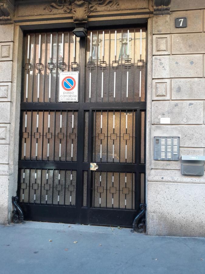 Appartamento Martina, Silenzioso A 100 Metri Dalla Metropolitana 米兰 外观 照片